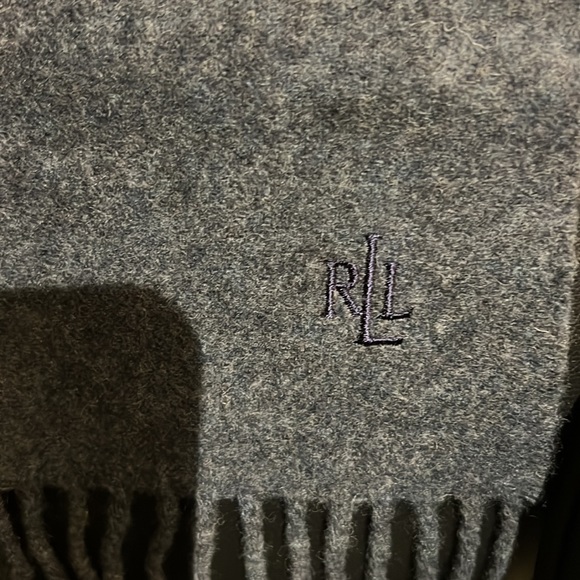 3 wool scarves - 2 Ralph Lauren and 1 DKNY - Picture 2 of 6